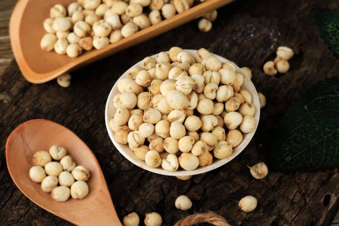 碗清热润肺的海底椰川贝排骨汤吧!AG真人登录入口“秋老虎”天气煲(图3) 碗清热润肺的海底椰川贝排骨汤吧!AG真人登录入口“秋老虎”天气煲(图3)